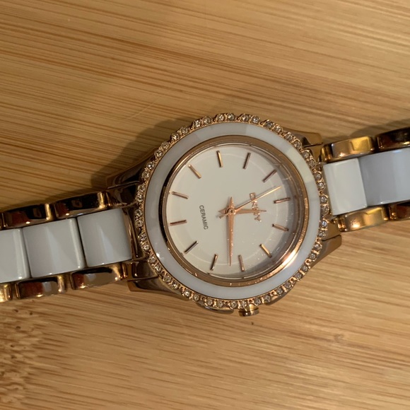 DKNY Women’s Watch - Picture 4 of 5